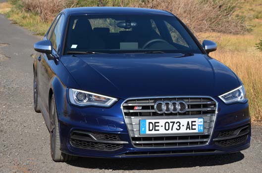 <p>Avec sa nouvelle S3, l’Allemand Audi, souhaite proposer sur le marché la coupé sport la plus complète : puissante, confortable et économe. Un pari plutôt réussi.</p>