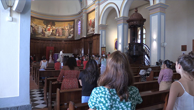 La communauté chrétienne célèbre le Vendredi Saint ! - messe - église