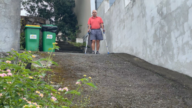 Un couple bloqué à son domicile à cause de travaux chez leur voisin