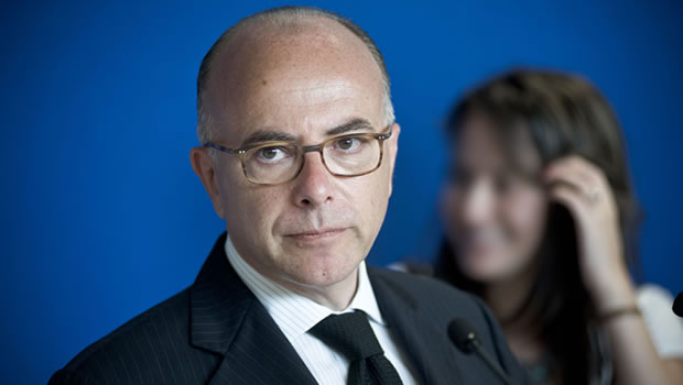 B. Cazeneuve : E. Macron Doit S’exprimer "clairement" Sur La Laïcité ...