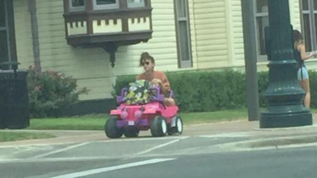 voiture Barbie - insolite