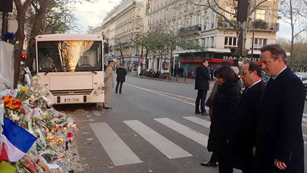 Attentats Paris - Bataclan - François Hollande et David Cameron 