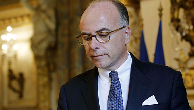 Cazeneuve : 