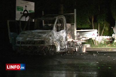 2 ans de prison requis contre un casseur  (image d’archives / Camion brûlé le jeudi 30 janvier 2014)