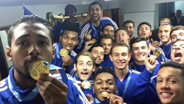 20 ans après son père, Richardson junior champion du monde de hand20 ans après son père, Melvyn Richardson champion du monde de hand !