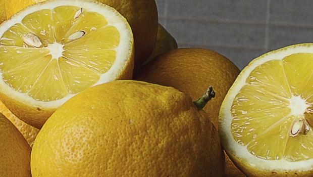 Astuce Pourquoi et comment boire un jus de citron le soir ?
