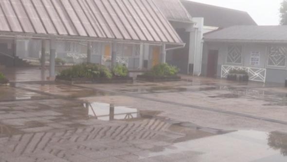 Inondations - Plaine-des-Palmistes - collège G.Crochet