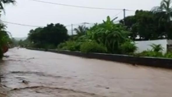 Fermeture - écoles - collèges - Etang-Salé - inondations - fortes pluies 