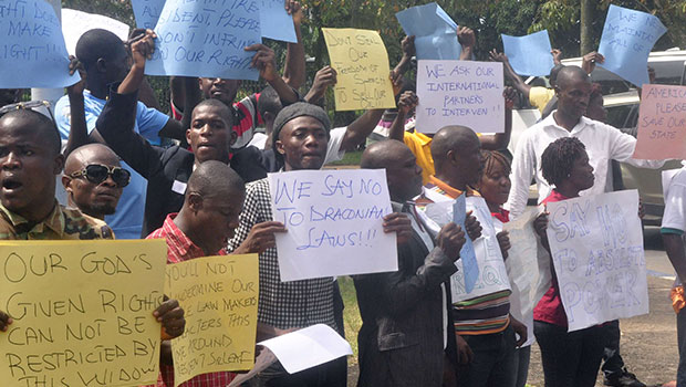 Fièvre Ebola - Liberia - Grève des personnels soignants / Crédit SIPA - Abbas Duleh/AP