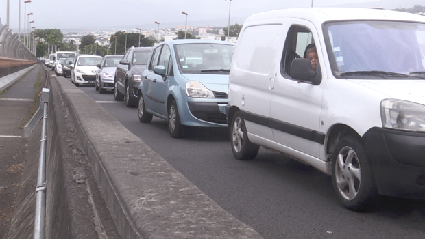 Embouteillages - Saint Denis - Route du Littoral - La Montagne - La Réunion