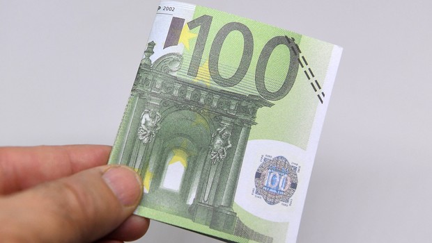100 euros 