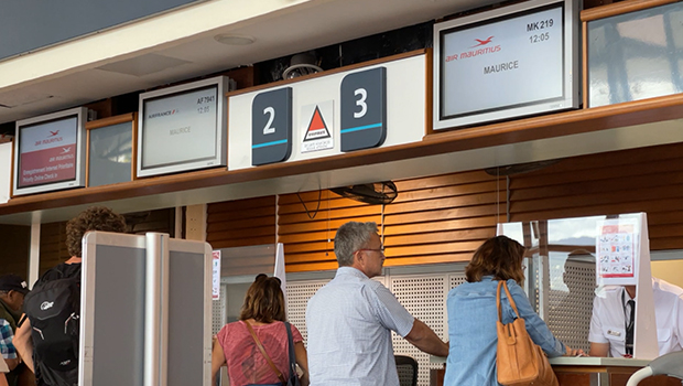 aéroport - roland garros - voyage - avion continuite territoriale