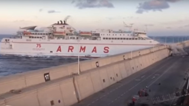 Canaries-accident ferry