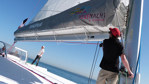 <p>Aventure, découverte avec le Maloya - Croisière avec Festi Yacht</p>