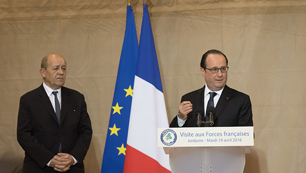 François Hollande - Tournée au Proche-Orient - Jordanie : visite de la base aérienne à Amman