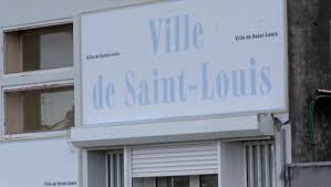 La Mairie De Saint Louis Arnaque Par Des Employes Linfo Re