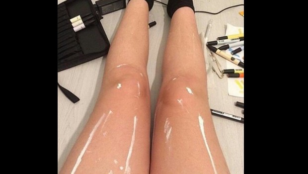 La photo de ces jambes enflamme le web … découvrez pourquoi 