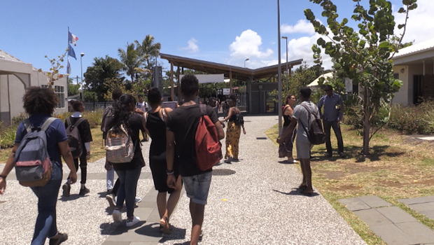 Le Port - Lycée Jean Hinglo - 30 ans - Anniversaire - Lycée - JeanHinglo