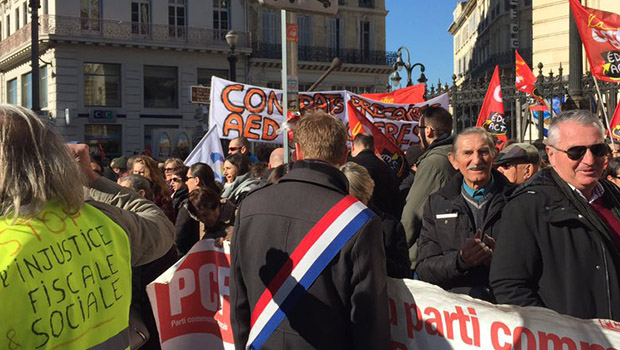 Manifestations Contre Emmanuel Macron : Près De 300 000 Personnes Dans ...