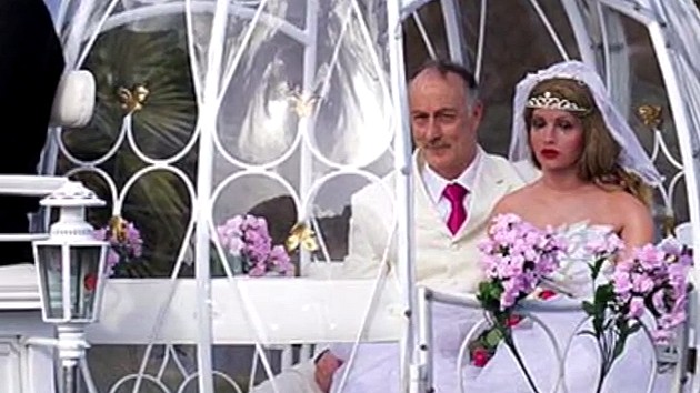 Vidéo – Les mariages les plus étranges - LINFO.re - Magazine, Insolite