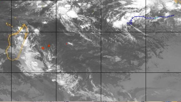 Une zone perturbée à 3325 km de La Réunion 