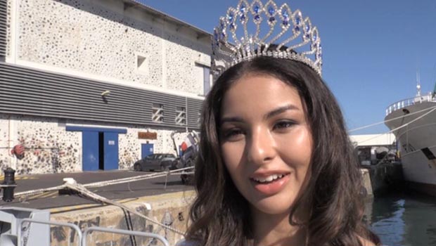 Bâtiment militaire - B2M Champlain - baptême - Miss Réunion 