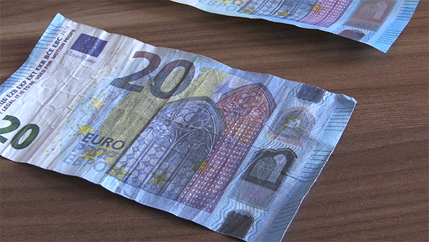 ARNAQUE: De faux billets de 1000€ circulent à La Réunion – LO CANARD Lé NOIR