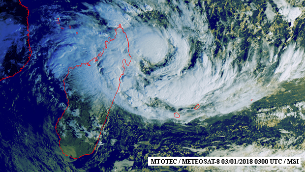 Tempête Ava - à 570 km - La Réunion