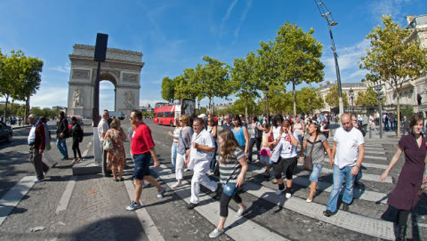 Paris-vol de montres-touristes chinois