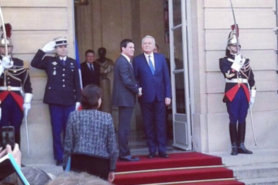 Jean-Marc Ayrault - Manuel Valls - Matignon - Remaniement ministériel - (Photo : Twitter)