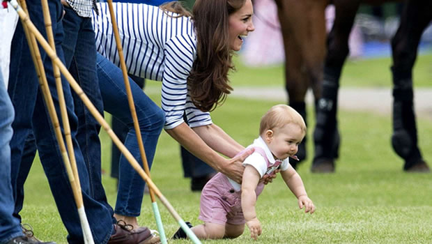 Prince George : ses premiers en public