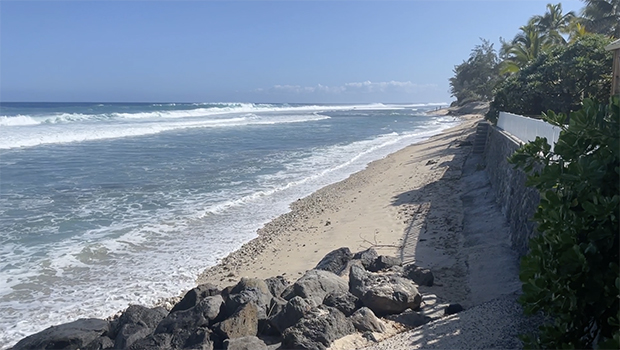 Montée des eaux : et si les plages réunionnaises étaient vouées à disparaître ? 