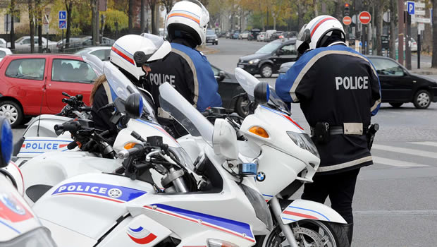 Paris - Un chauffeur de taxi agressé par ses clients / Crédit SIPA