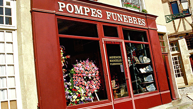 Paris-Croque-mort- pompes funèbres-escroquerie