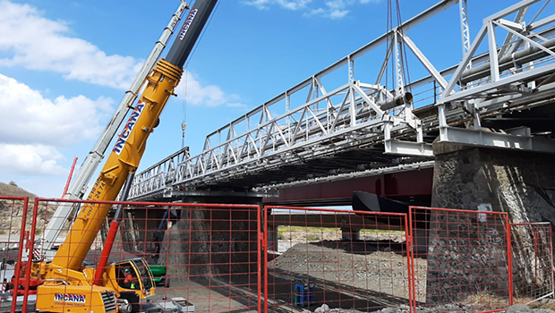 Pont - Rivière des Galets - La Réunion - Travaux - Amiante