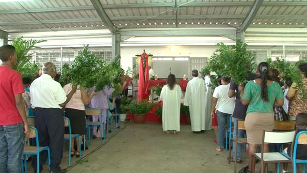 Un dimanche marqué par le 2nd tour et la messe des Rameaux