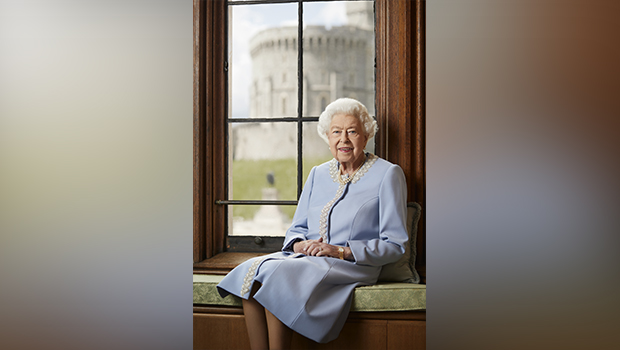 Angleterre : la famille royale dévoile un nouveau portrait de la Reine 