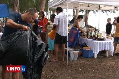 Réveil sous la pluie pour les fêtards de l’Ermitage