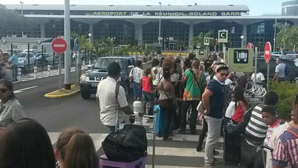 Aéroport Roland Garros  - La Réunion - alerte au colis suspect 