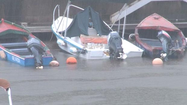 Fortes pluies : le port de Saint-Gilles inondé