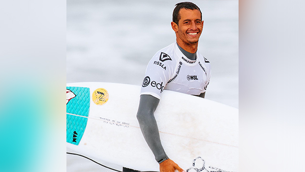 Surf : le Réunionnais Maxime Huscenot se qualifie pour le Championship tour 2023