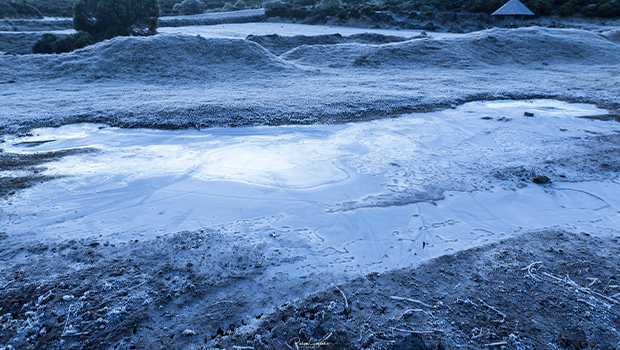 Hiver austral : du givre observé sur la route du volcan ce dimanche 