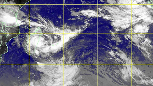 Perturbation tropicale - 420 km à l’Ouest de La Réunion