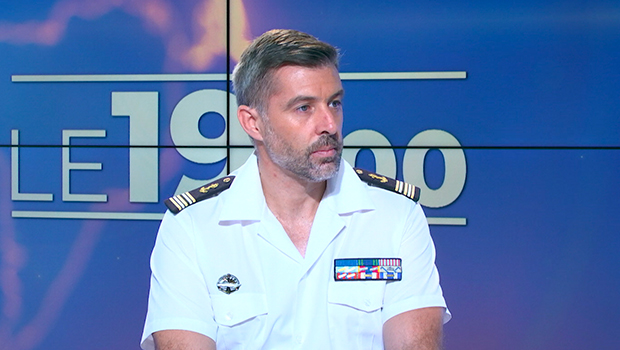 Sylvain Salvaterra, commandant de la frégate de surveillance Floréal 