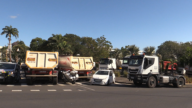 Camions - transporteurs - grève - région - NRL