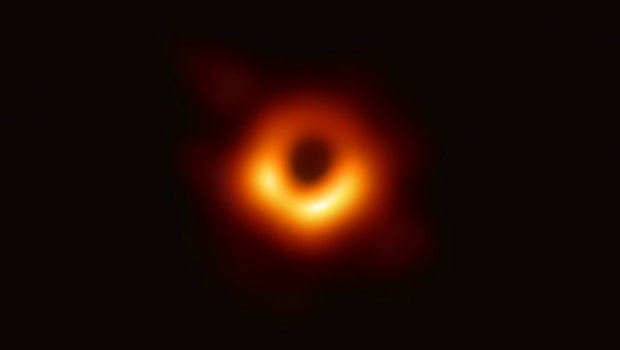 Astronomie - découverte - trou noir - vraie image