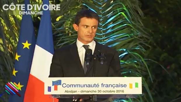 Manuel Valls a interrompu son discours pour recadrer un ministre distrait par son téléphone