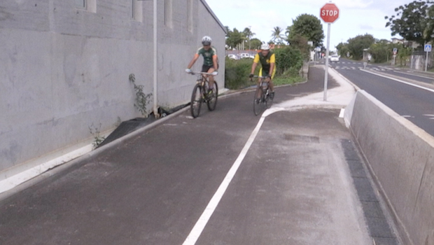 Nouvelle 4 voies - Sainte-Suzanne - piste cyclable - La Réunion 