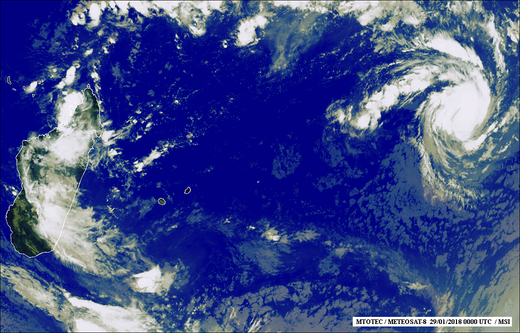 Cébile - cyclone tropical intense - à 2870 km - La Réunion 