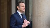 Emmanuel Macron adresse une lettre aux Français, l'opposition indignée